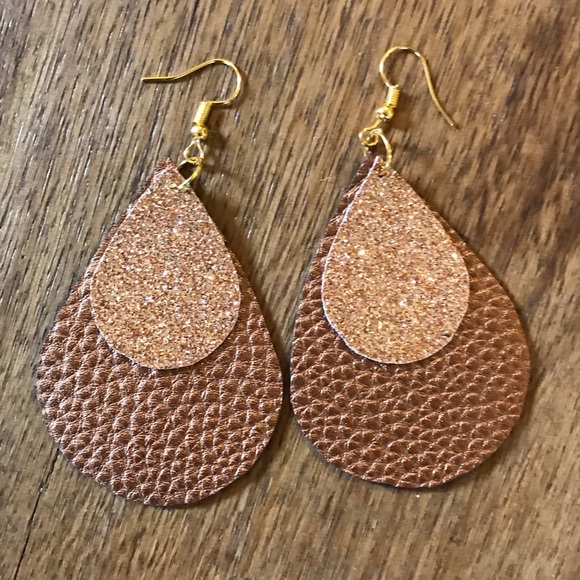Metallic/glitter faux leather dangle earrings - Picture 1 of 1